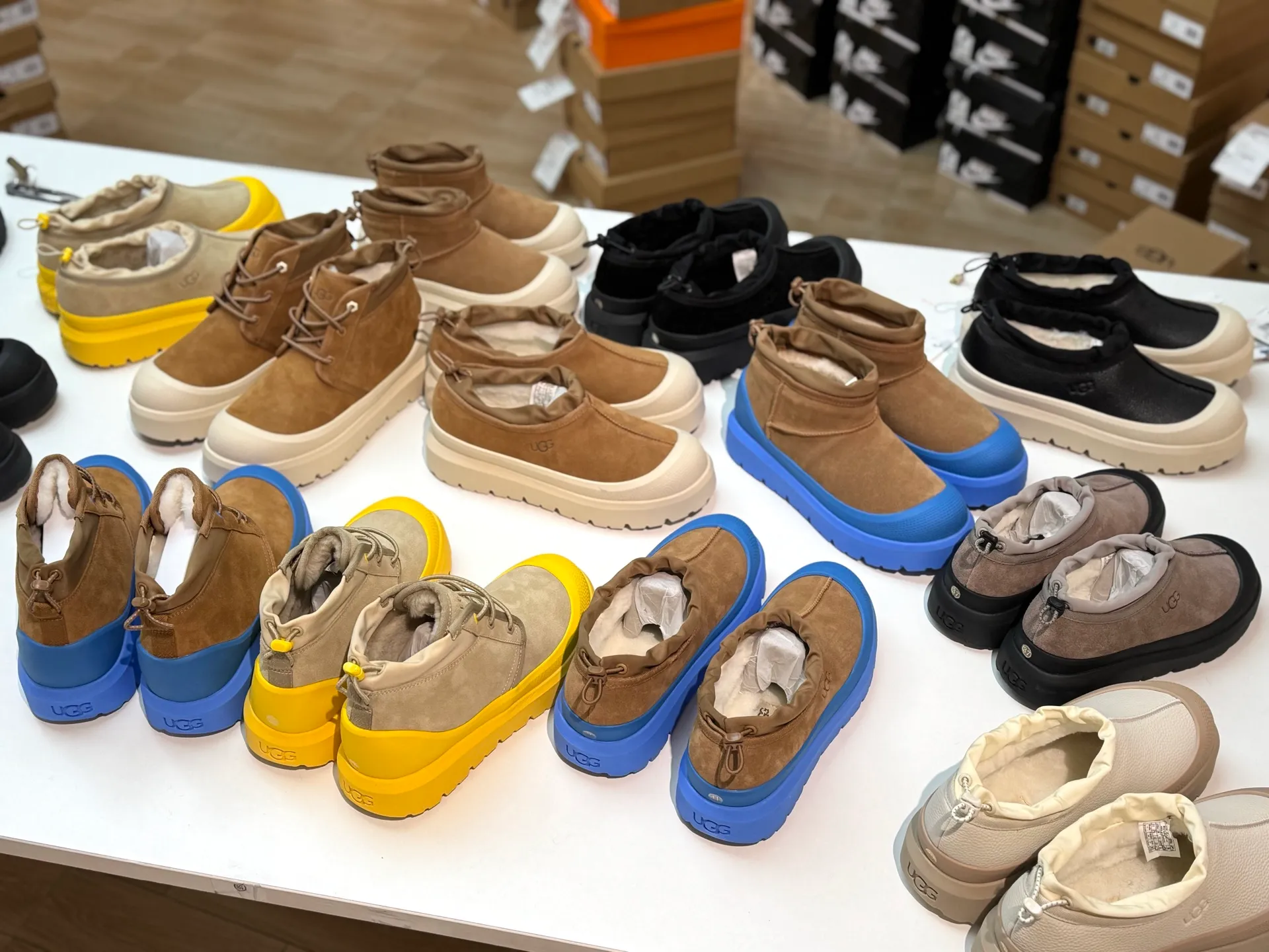 Local 💰600 2025 new Wang Yibo 4196 exclusive version original OEM grade UGG Wang Yibo same model high-end exclusive supply pyramid-top workmanship quality high-end needs to come #big advantage supply❗️❗️❗️ low-top men's and women's shoes size: 36 37 38 39 40 41 42 43 44 45